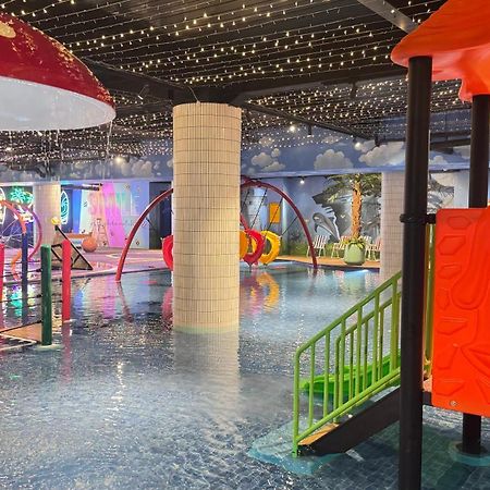 Yellow Bee Resort Cililitan Cakarta Dış mekan fotoğraf