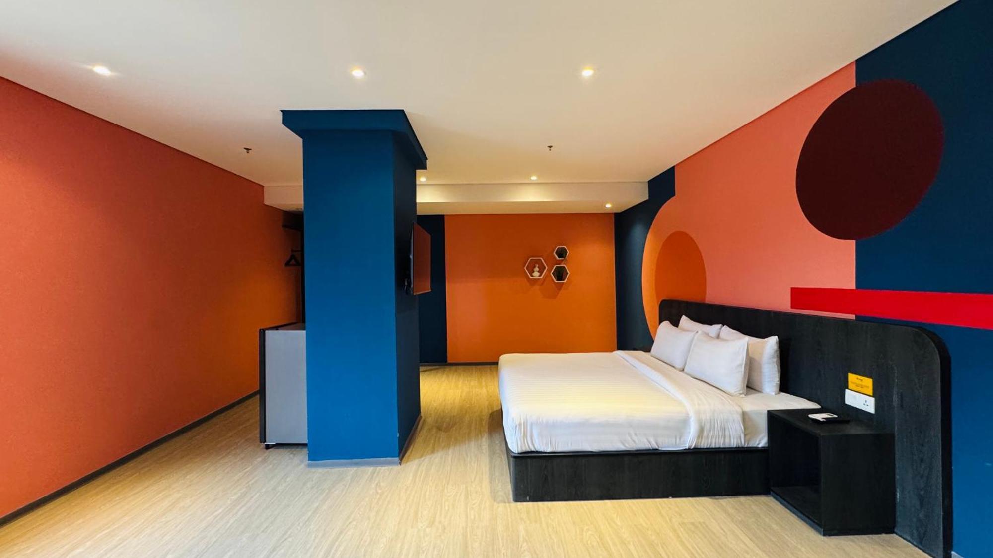 Yellow Bee Resort Cililitan Cakarta Dış mekan fotoğraf